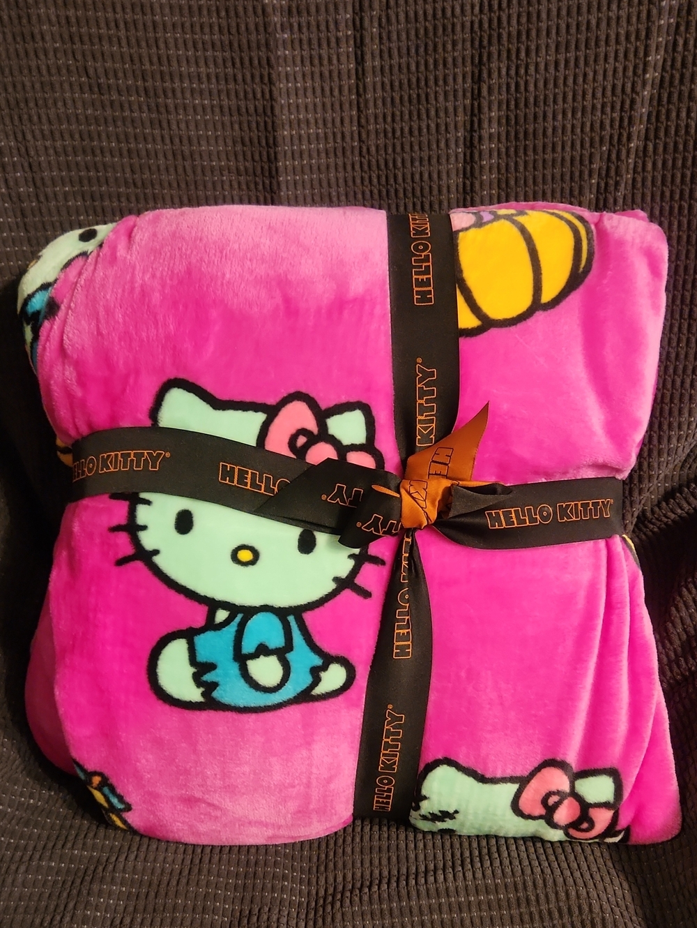 NWT Hello Kitty Pink Halloween Frankenstein & Pumpkins Blanket - Full/Queen Size